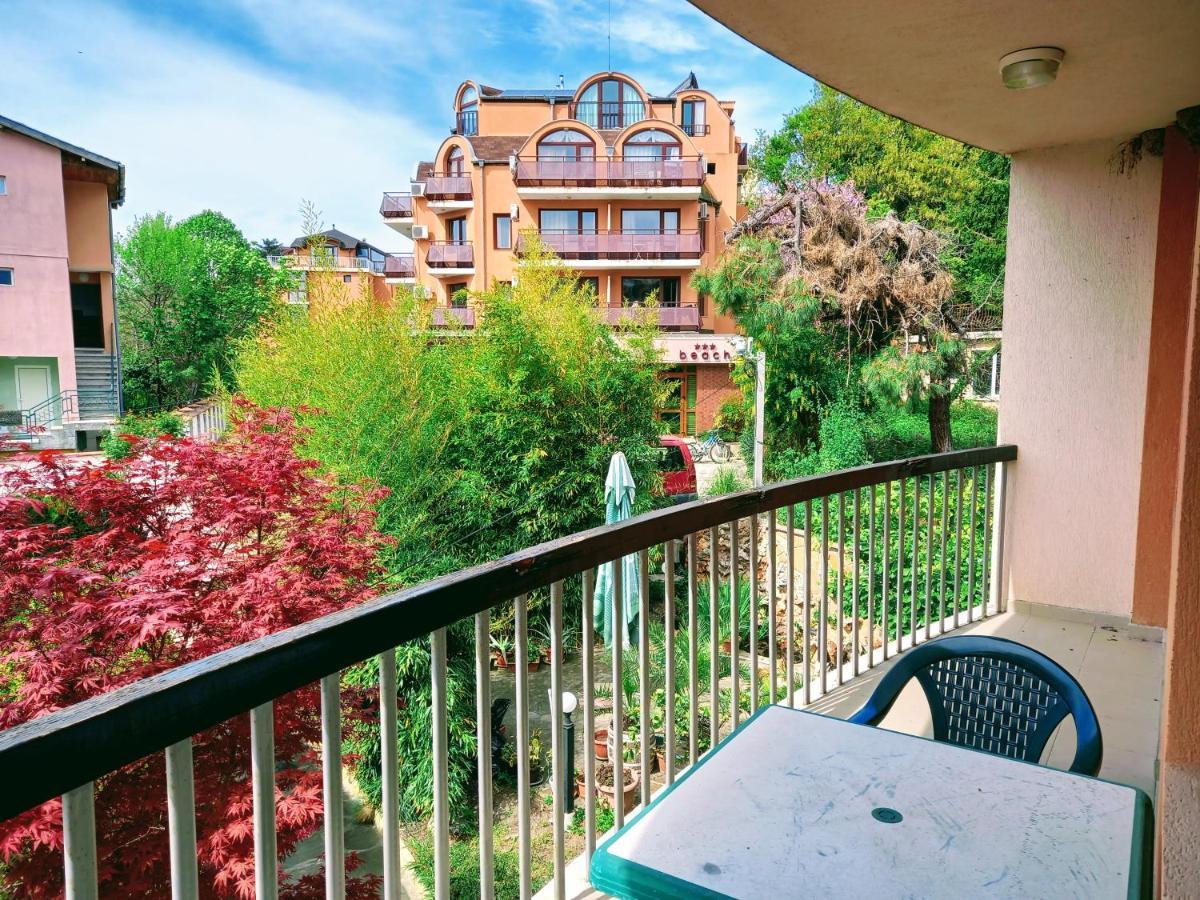 Beach Apartment Rose Golden Sands Exterior foto