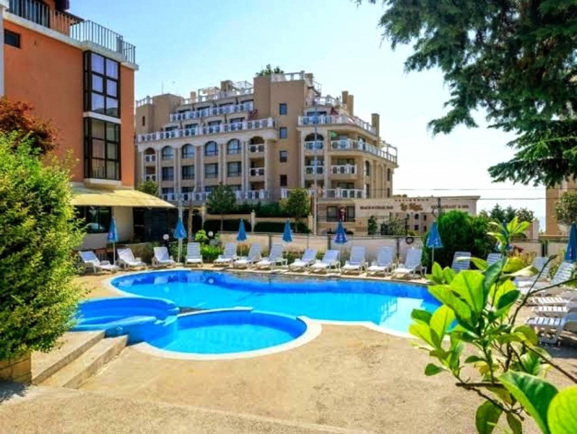 Beach Apartment Rose Golden Sands Exterior foto
